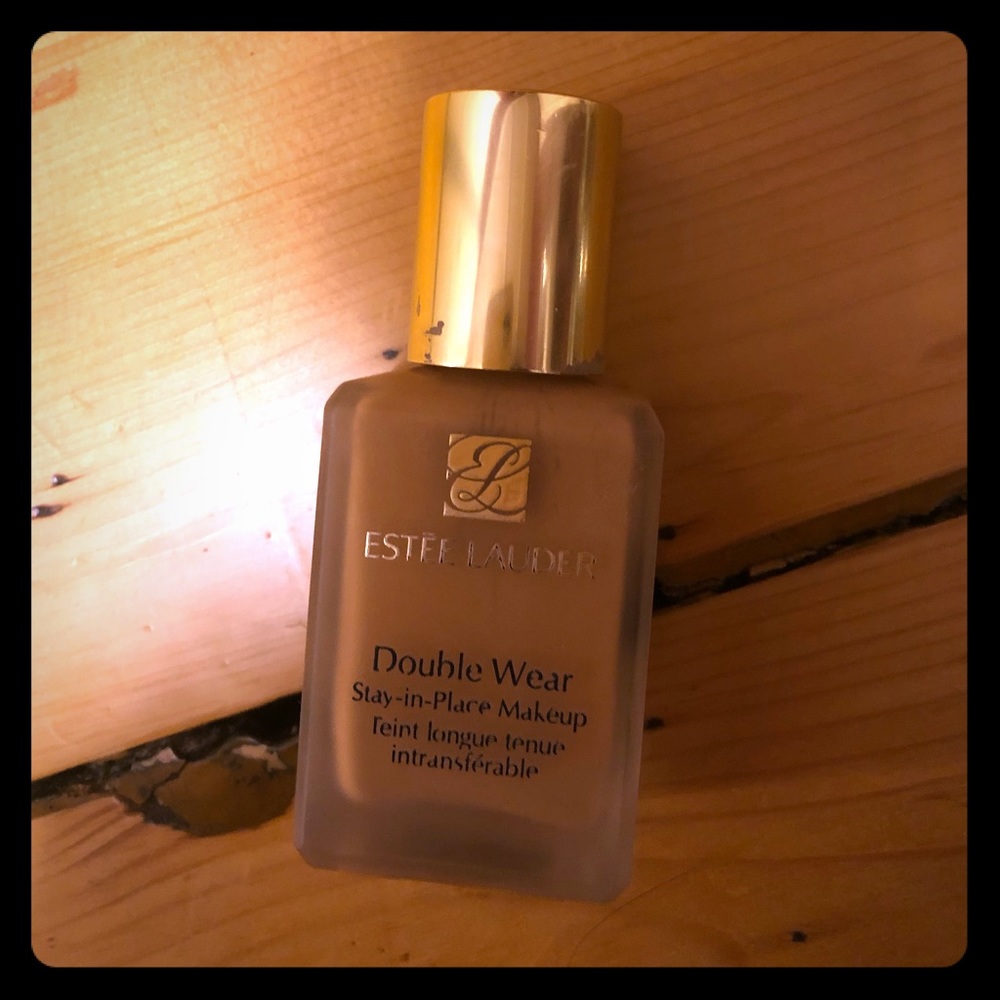 Estèe Lauder double wear foundation